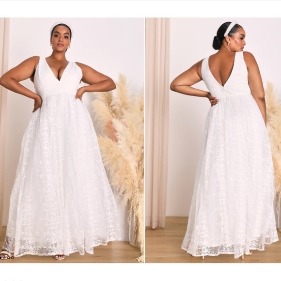 LULU's Bridal Wedding Floral Embroidered Layered Romantic Princess Ballgown - Picture 5 of 9